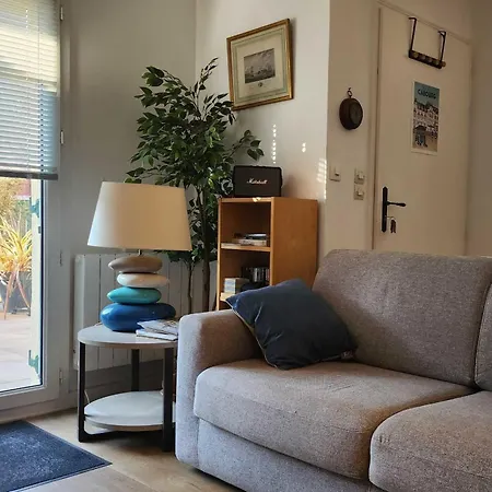 Σπίτι διακοπών House With Garden Near The Dives-sur-Mer