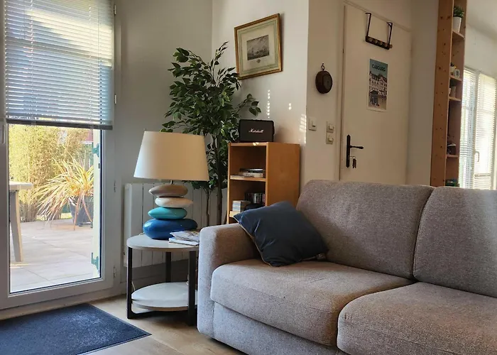 Prázdninový dům House With Garden Near The Dives-sur-Mer