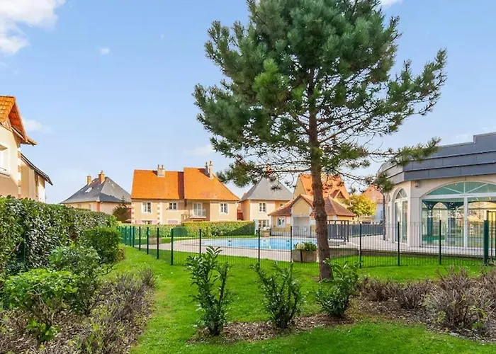 Prázdninový dům House With Garden Near The